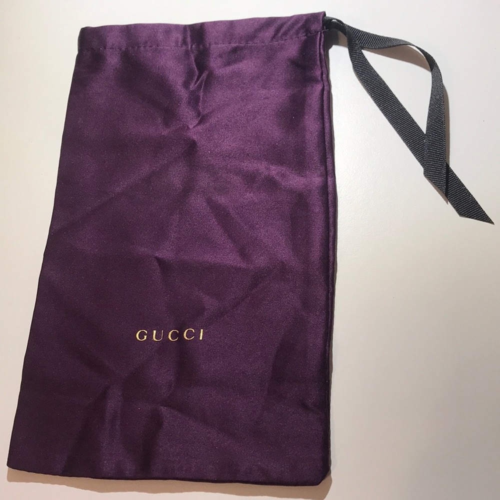 Gucci sunglasses pouch